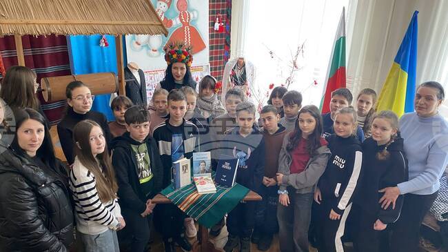 Ученици от Болградската гимназия „Георги Раковски“ в Украйна участваха в интегриран урок в Областния център за българска култура в Болград