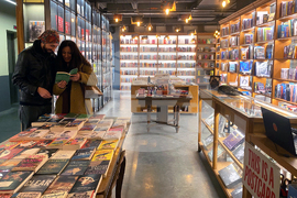 Турция - кафе „Миноя Пера“ - книги - Георги Господинов