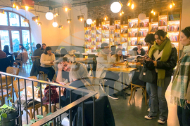 Турция - кафе „Миноя Пера“ - книги - Георги Господинов