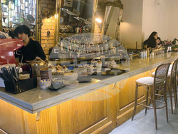 Турция - кафе „Миноя Пера“ - книги - Георги Господинов