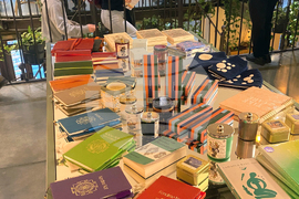 Турция - кафе „Миноя Пера“ - книги - Георги Господинов