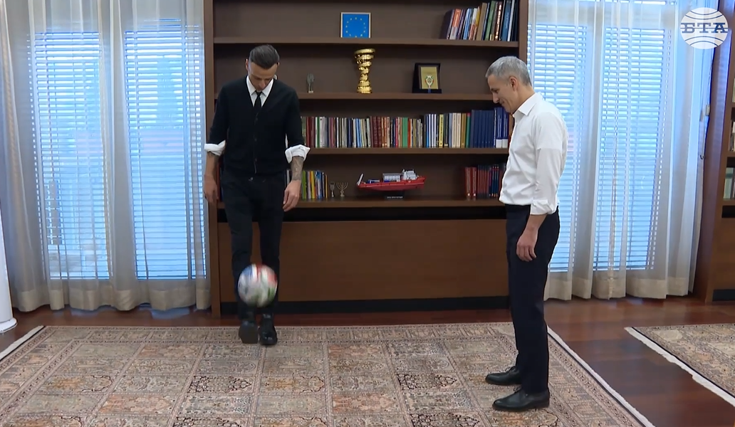 Димитър Бербатов става съветник на служебния премиер Андрей Гюров по въпросите на младежта и спорта