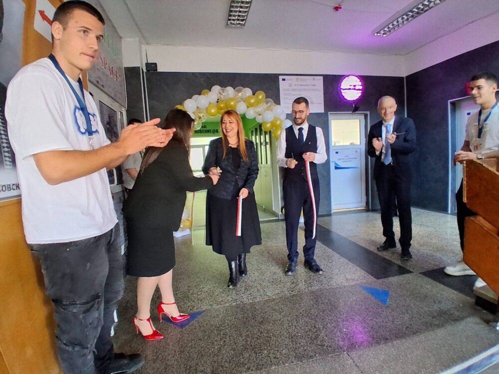 Столичното 81-во Средно училище „Виктор Юго“ вече има втори STEM център