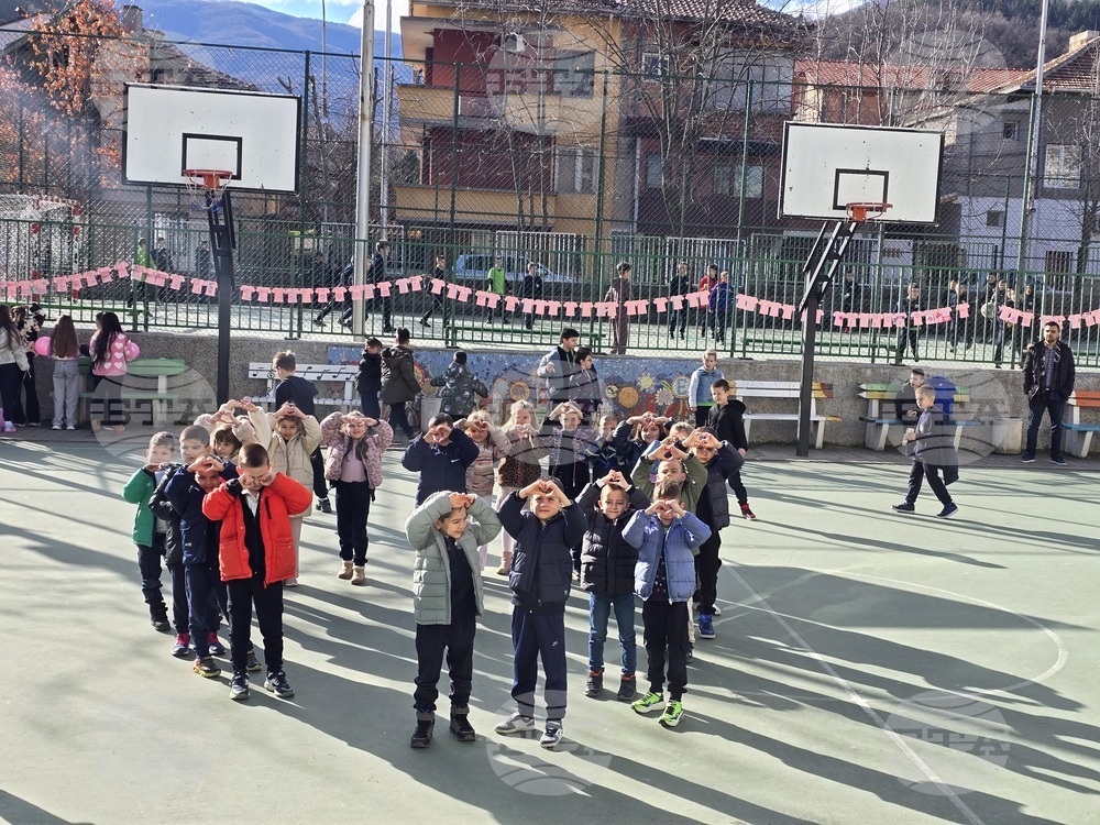 Ден на розовата фланелка - Трето основно училище „Гоце Делчев"