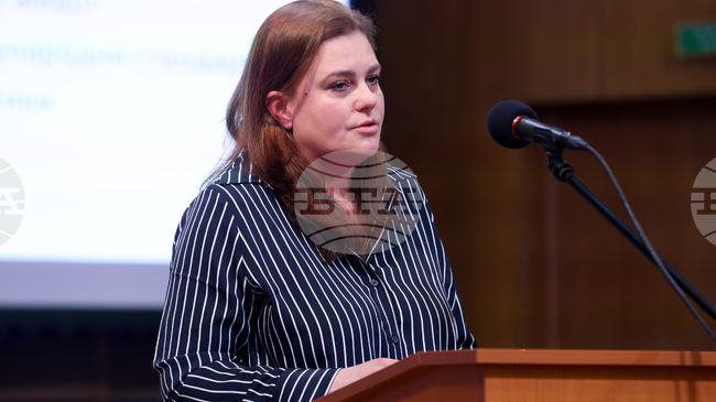 Приоритет за нас е осигуряването на качествена среда, в която артистите да се трудят, каза д-р Мирена Станева, изпълнителен директор на БМА