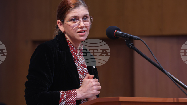 Сценографите са важна част от екипа на всяко сценично произведение, каза проф. Мира Каланова на форума за развитие на сценичните изкуства