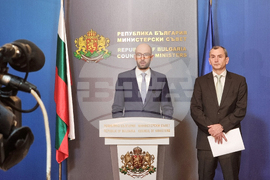 Министерски съвет - Георги Клисурски - Михаил Околийски - брифинг