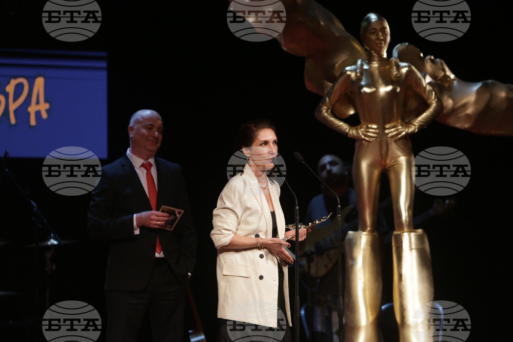 Театрални награди "ИКАР"