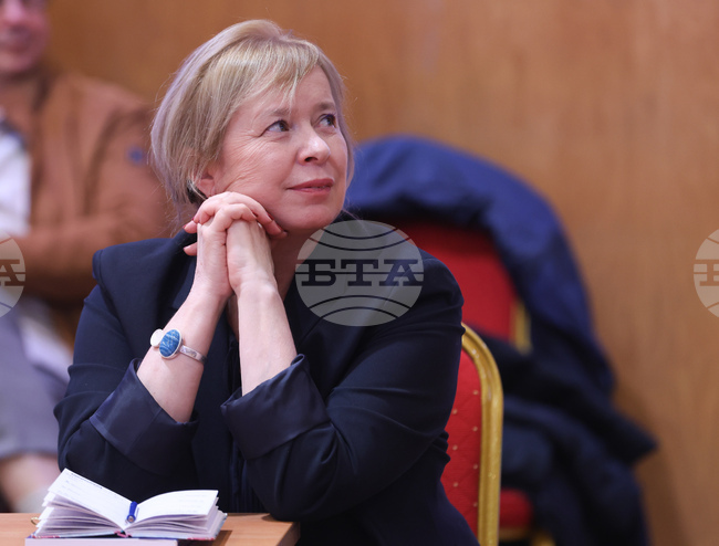 Трябва да създадем условия, в които да правим изкуството, което българският зрител заслужава, каза доц. д-р Екатерина Кънчева