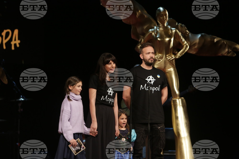 Театрални награди "ИКАР"