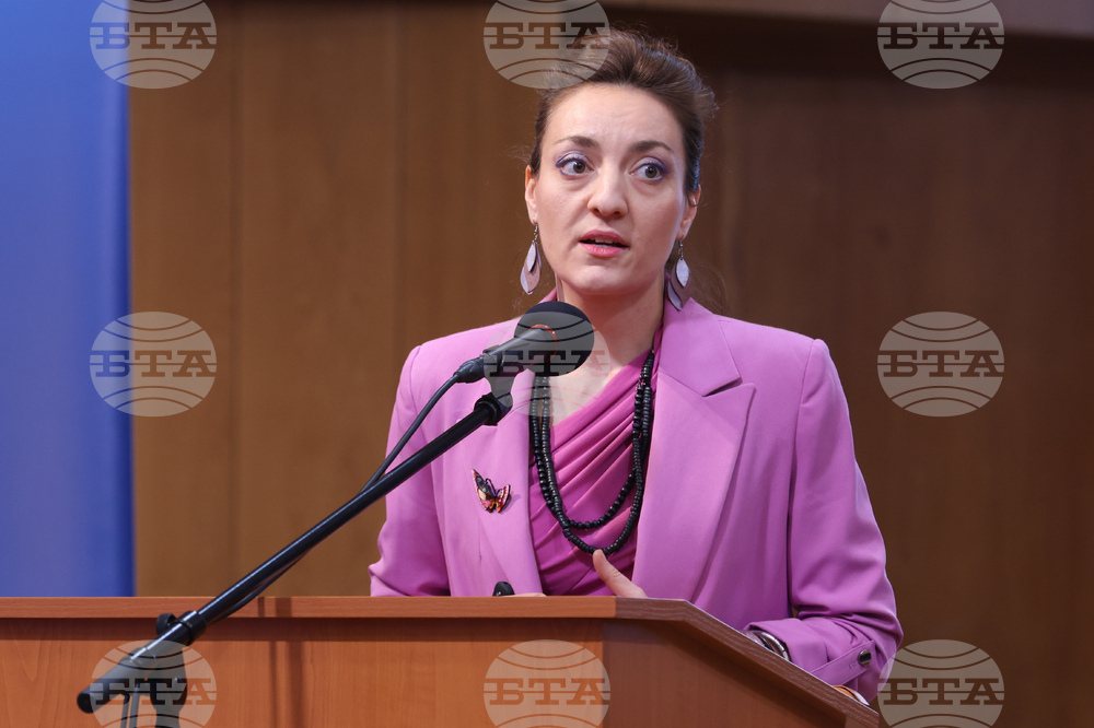 Ще се борим активно да участваме в публичния диалог за статута на артиста, каза Ива Евгениева от Сдружение „Независим културен сектор“