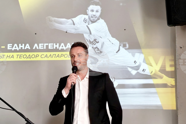 Бившият волейболен национал Теодор Салпаров: „Ще бъде от полза точно преди Европейското отново да се вдигне на крака нашата нация“