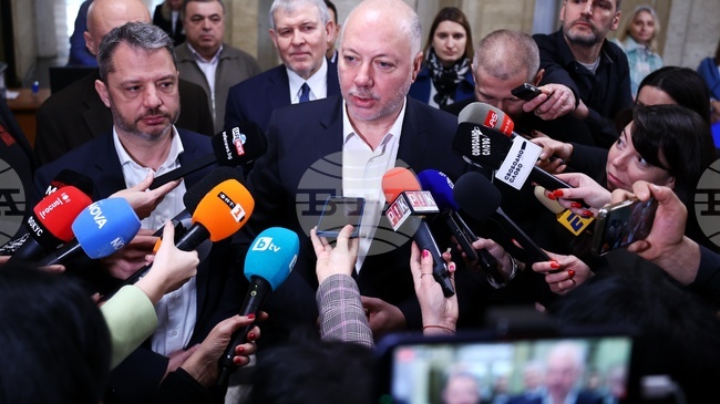 Мнозинството, с което беше отхвърлено ветото на президента върху промени в Изборния кодекс, беше предсказуемо, коментира Росен Желязков 