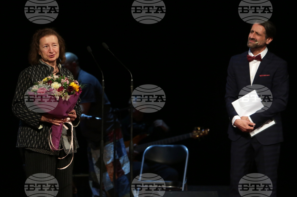 Театрални награди "ИКАР"