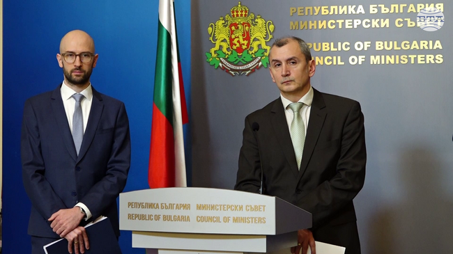 За сериозно завишаване на цените при две обществени поръчки в Министерството на здравеопазването информира служебният министър Михаил Околийски