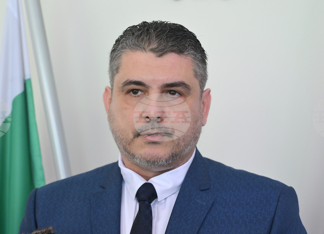 Започват аварийни ремонти на появили се след зимния сезон дупки по пътищата в Монтанско