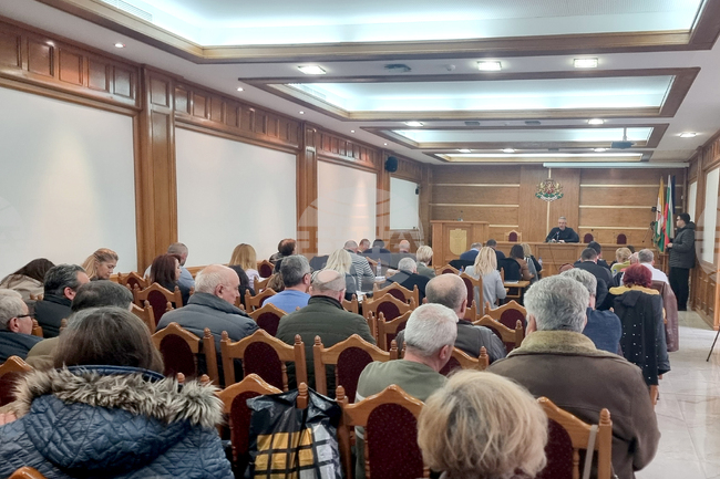Съветниците в Община Добричка приеха редица отчети на своето редовно заседание