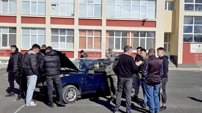 Ретро автомобил бе включен в кампания сред ученици от Кърджали за превенция на шофирането след употреба на алкохол и наркотици