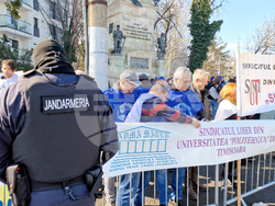 Румъния - Букурещ - образование - протест