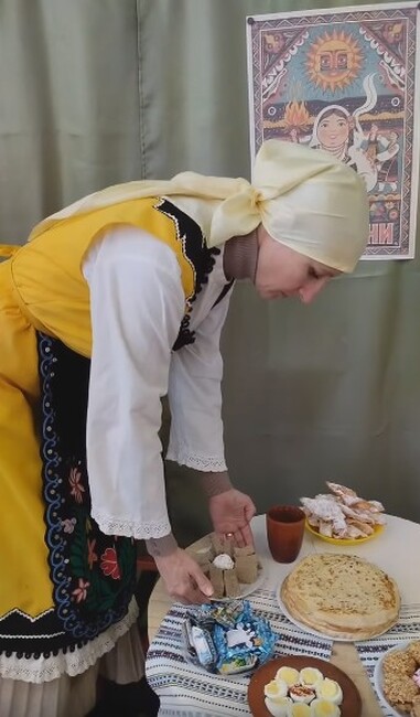 Ученици от Българо-украинския културно-образователен център „Медиа“ в село Табаки представиха обичая Сирни заговезни
