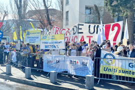 Румъния - Букурещ - образование - протест