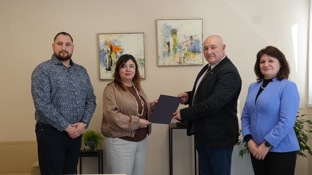 Българският съюз на лекарските асистенти и фелдшерите и МЕДИКА - Русе подписаха меморандум за сътрудничество