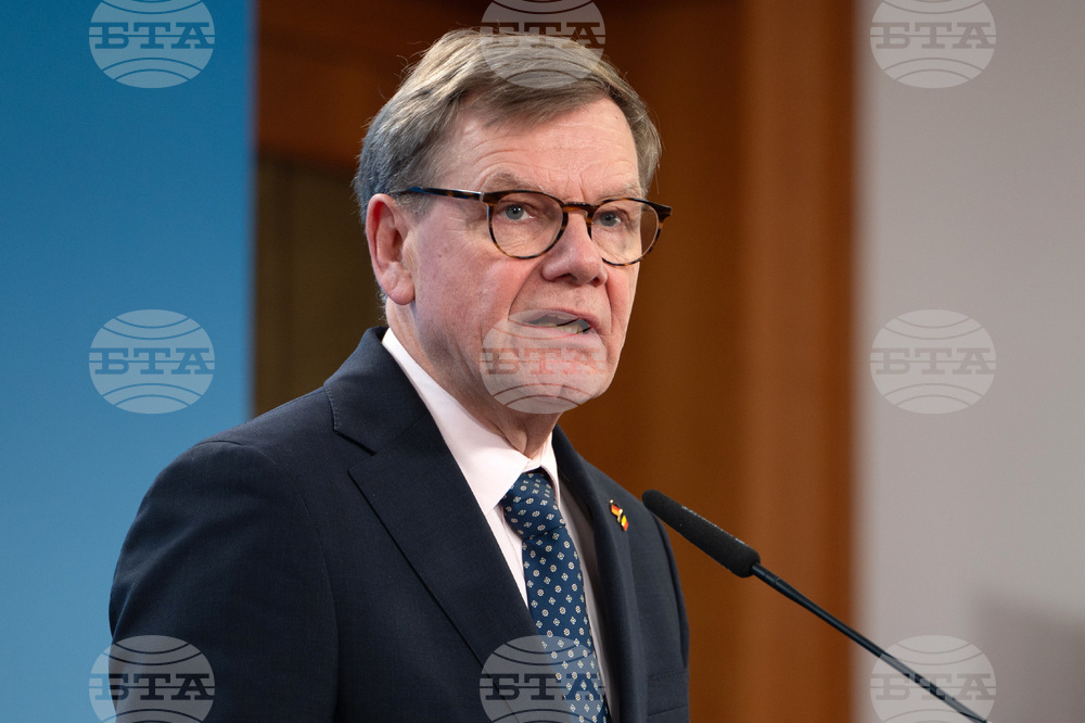 Берлин няма да участва в международна военна мисия за защита на търговски кораби в Ормузкия проток, заяви германският външен министър