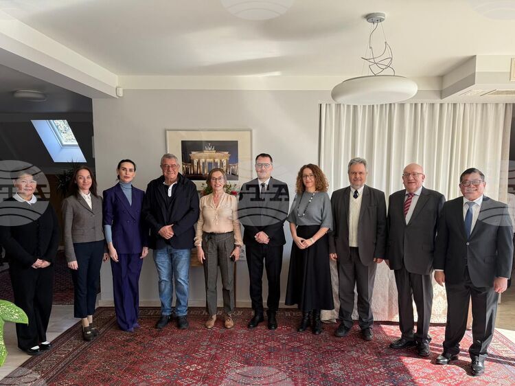 Bulgarian Antarctic Institute Head Briefs Ambassadors on Bulgaria's Antarctic Activities