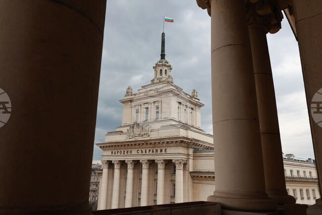 Политици отправиха послания по случай националния празник Трети март 