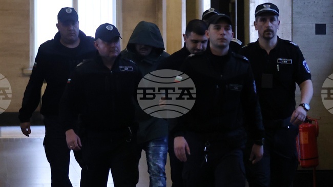 Съдът остави в ареста Николай Иванов и пусна столичния общински съветник Антон Бранков под гаранция от 15 000 евро