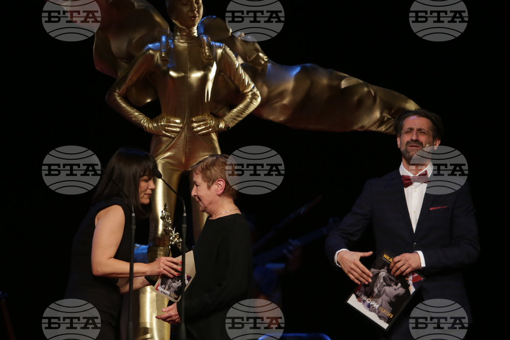 Театрални награди "ИКАР"