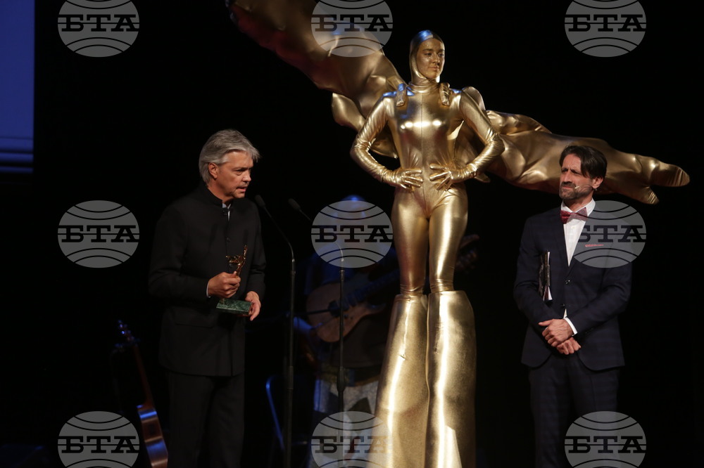 Театрални награди "ИКАР"