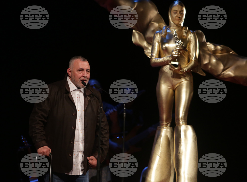 Театрални награди "ИКАР"