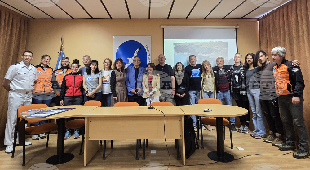 Scientists Present Their Projects at University of Patagonia