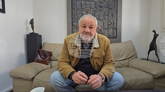 Художествената академия ни даде любовта към занаята и изкуството, каза директорът на Ловешката галерия Валентин Узунов