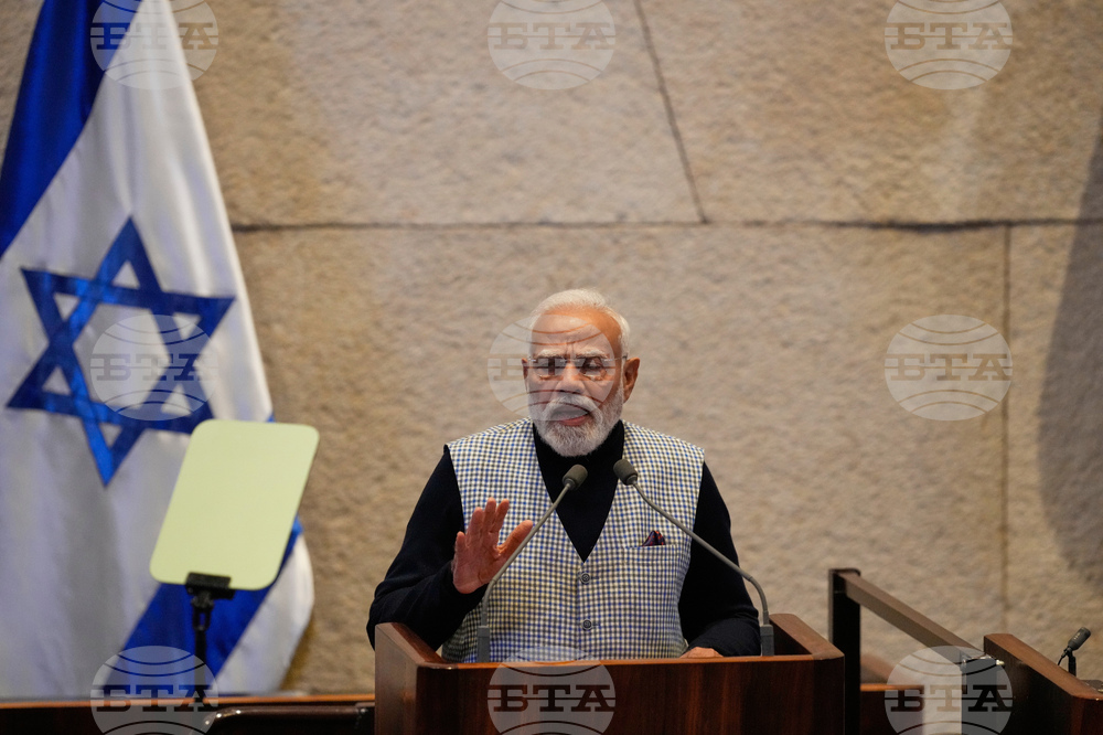 ПТИ: Нарендра Моди обсъди широк кръг от въпроси с президента на Израел 