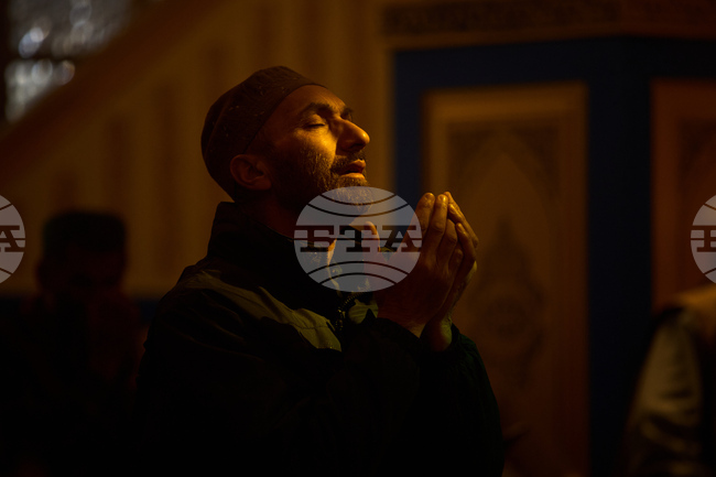 APTOPIX India Kashmir Ramadan