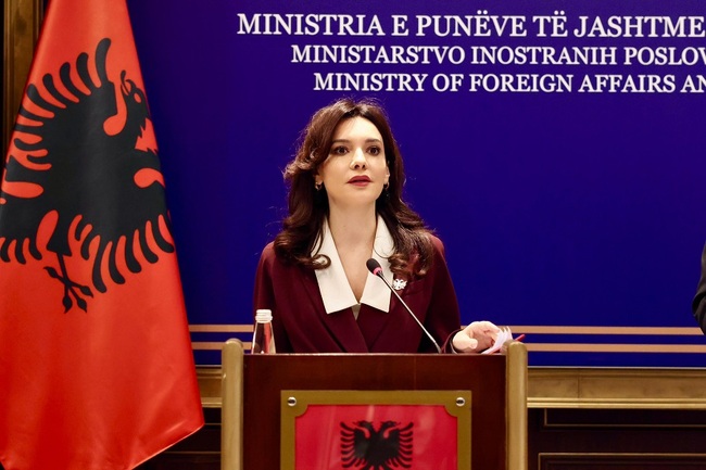 КосоваПрес: Правосъдието трябва да бъде безпристрастно, каза албанският външен министър относно процеса в Хага срещу бившите лидери на АОК