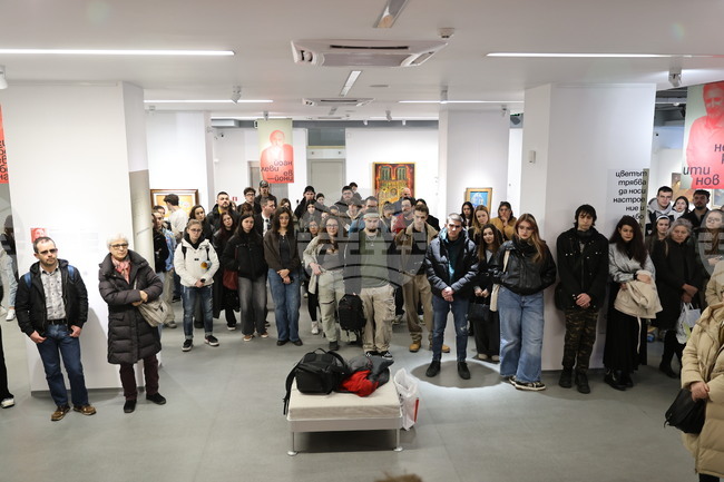 Пловдив - студенти от Академията за музикално, танцово и изобразително изкуство „Проф. Асен Диамандиев“ - дискусия