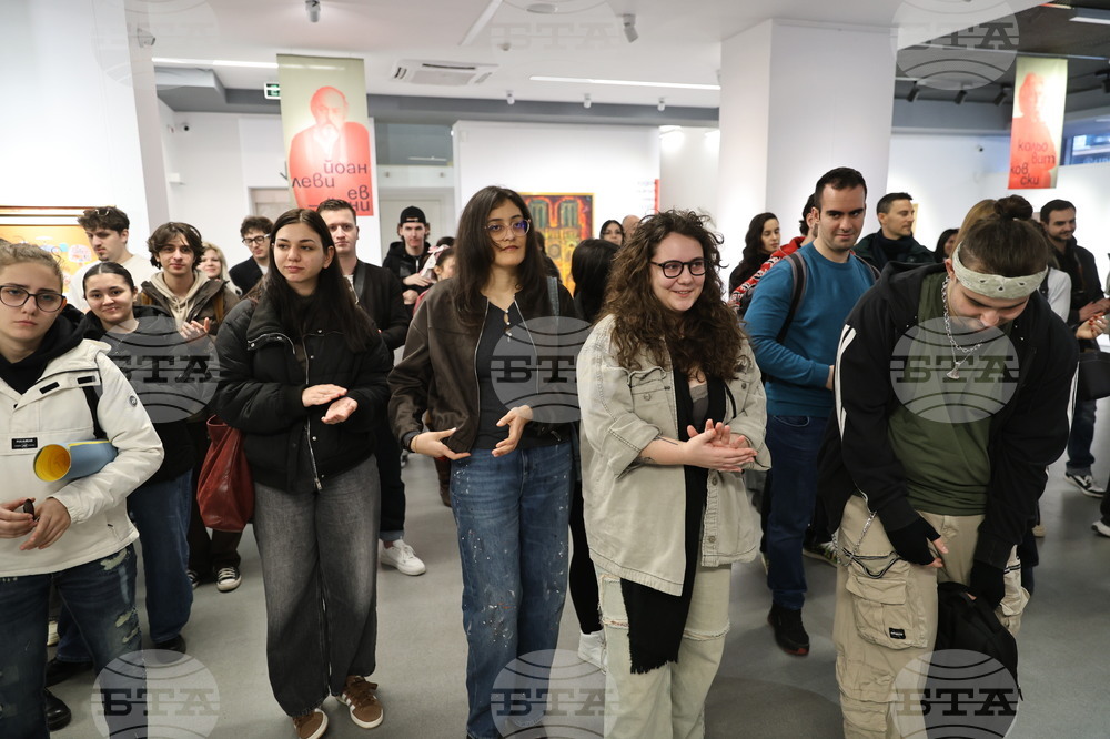 Пловдив - студенти от Академията за музикално, танцово и изобразително изкуство „Проф. Асен Диамандиев“ - дискусия