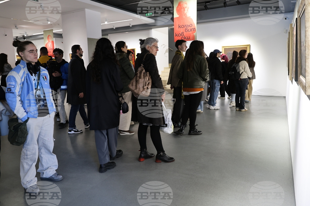 Пловдив - студенти от Академията за музикално, танцово и изобразително изкуство „Проф. Асен Диамандиев“ - дискусия