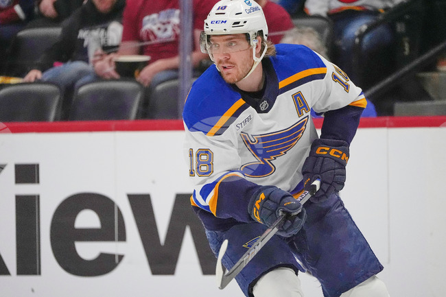 Blues Thomas Leave Hockey
