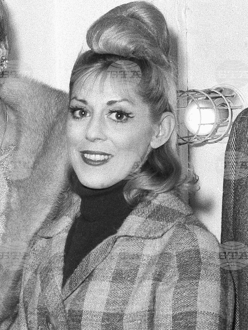 Obit Sondra Lee