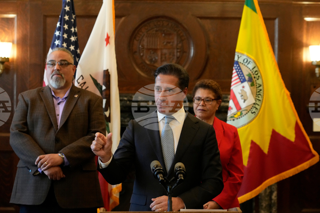 Los Angeles Schools-Federal Raid