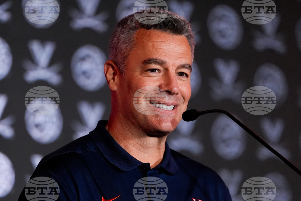 Lakers Bennett Basketball