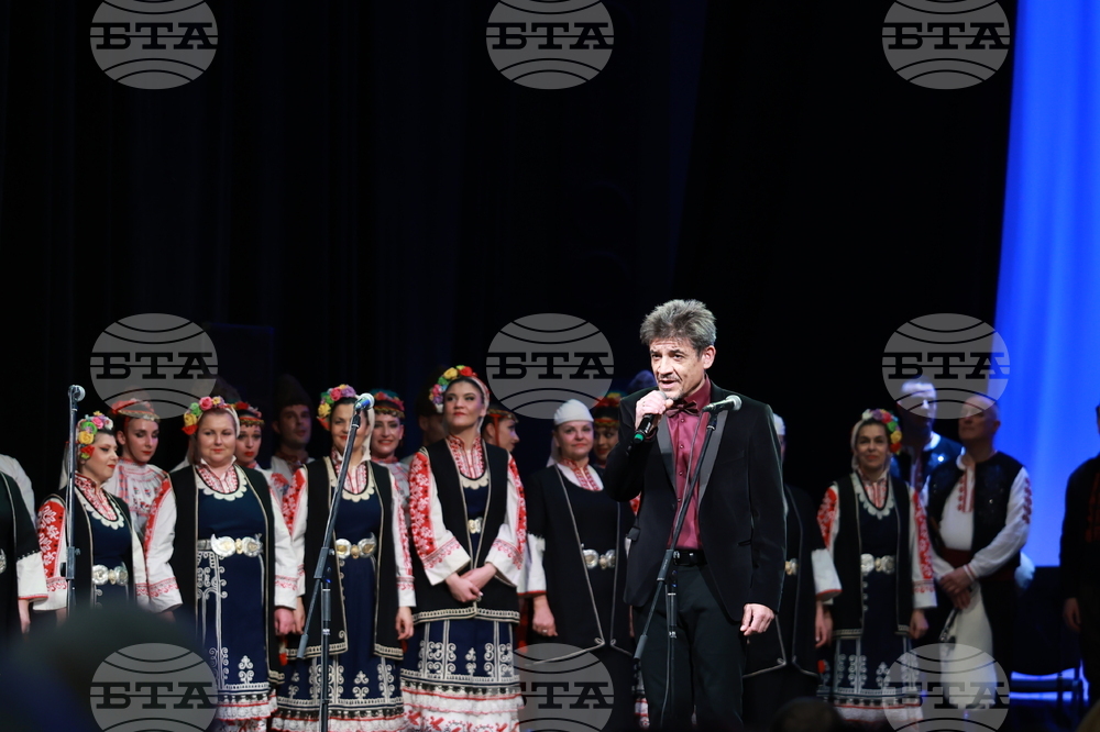 Държавният фолклорен ансамбъл „Филип Кутев“ представя своя концерт-спектакъл „Кръговрат“ в 100 минути