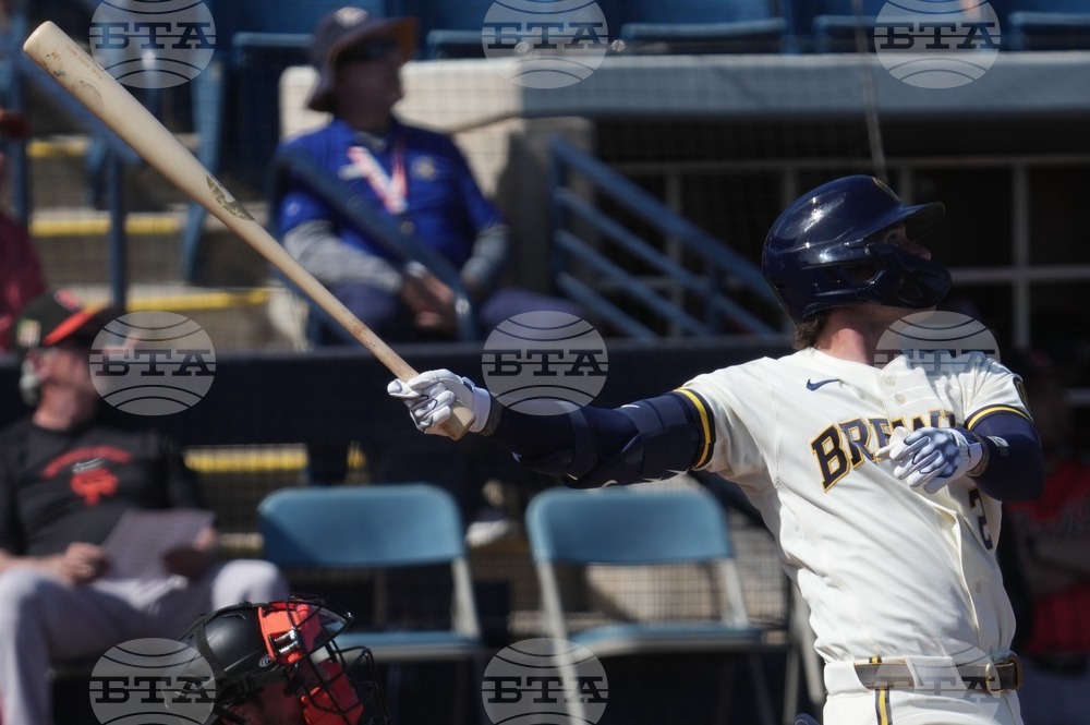 Giants Brewers Spring Baseball