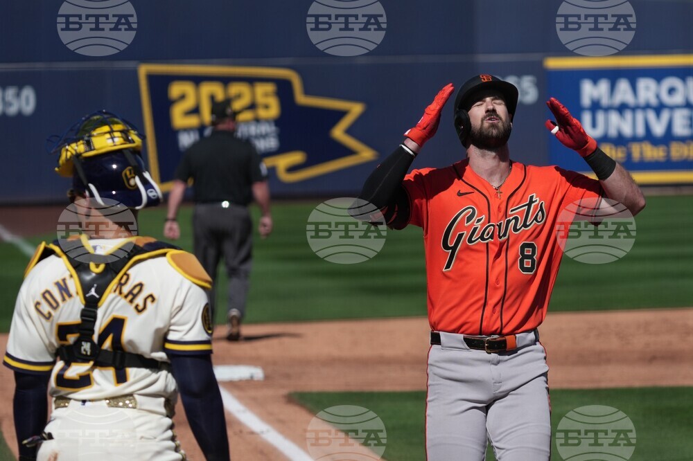 Giants Brewers Spring Baseball