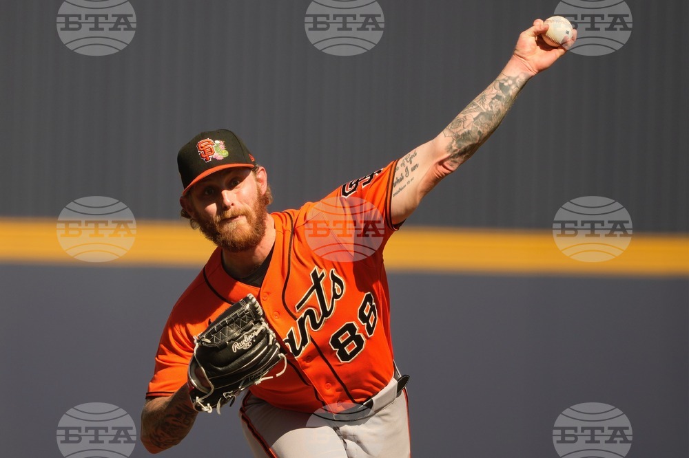 Giants Brewers Spring Baseball