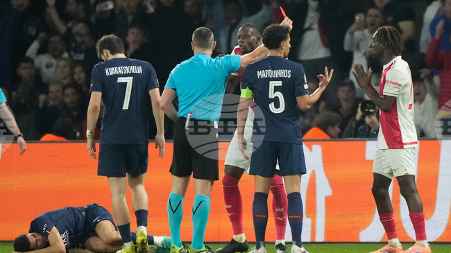 Старши треньорът Себастиен Поконьоли обвини съдиите в „двоен стандарт“ след отпадането на Монако от Шампионската лига